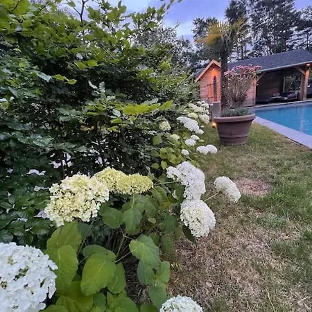 In Idyllic Surroundings With Pool And Tennis Lasne